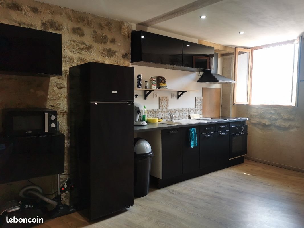 Maison à louer, 80m², Ansouis