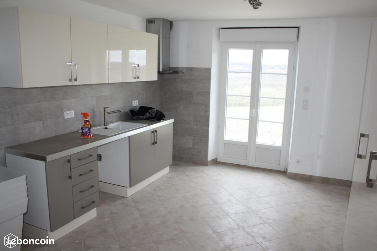 Maison à louer, 138m², Hautefage-la-Tour