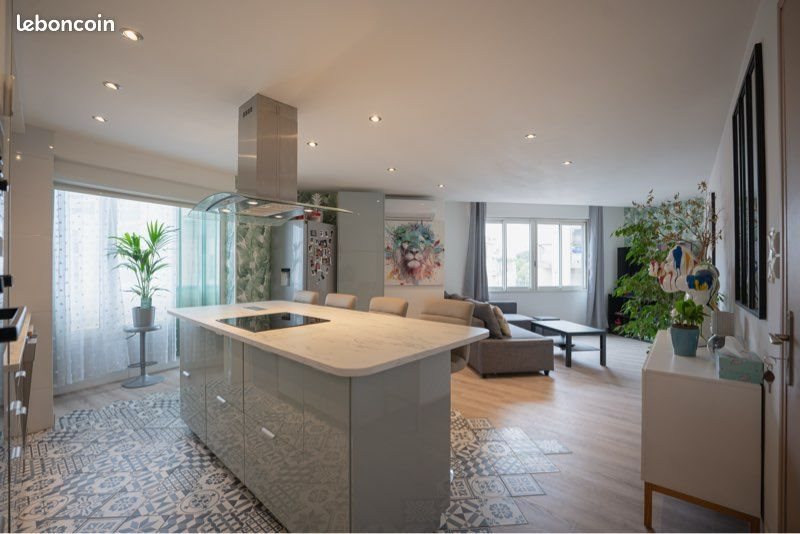 Appartement à louer, 67m², Saint-Raphaël