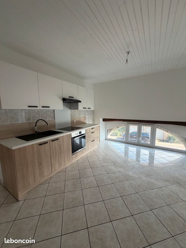 Appartement à louer, 90m², Harréville-les-Chanteurs