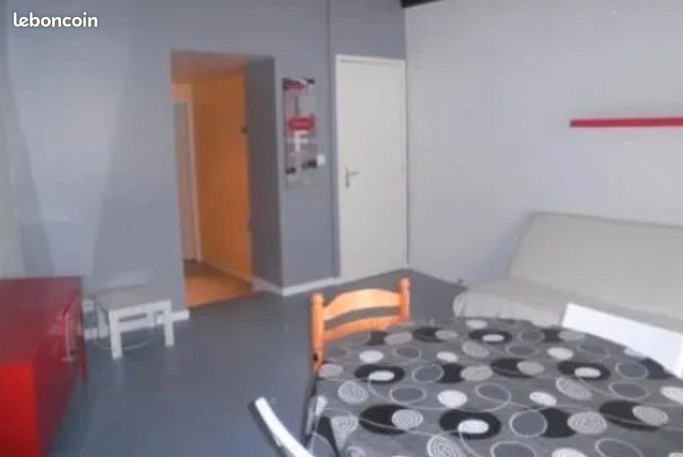 Appartement à louer, 27m², Evron