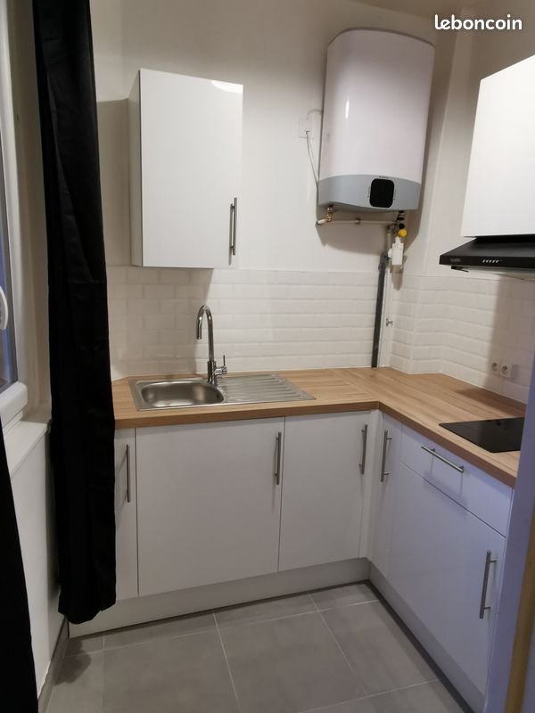 Appartement à louer, 19m², Courbevoie