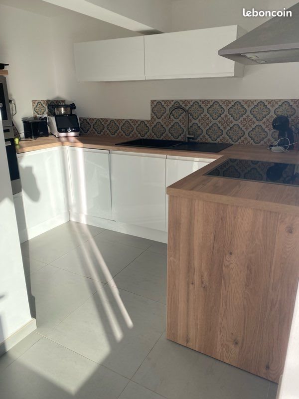 Appartement à louer, 70m², Fréjus