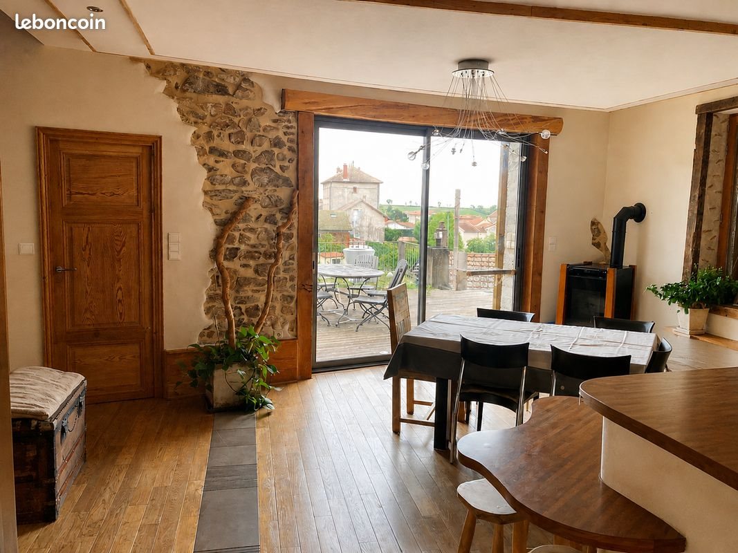 Maison à vendre, 180m², Bussières
