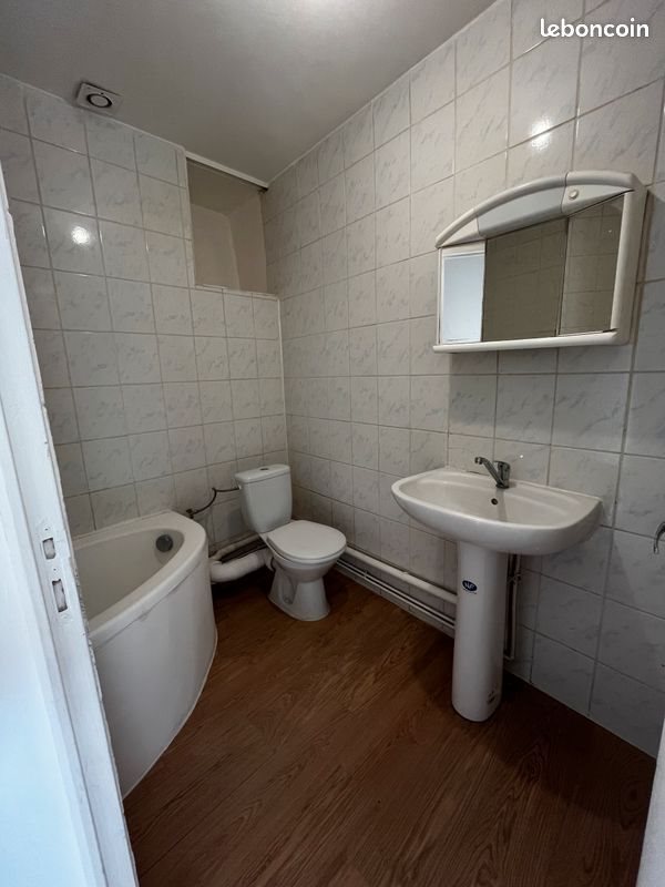 Appartement à louer, 67m², Saint-Julien-du-Sault