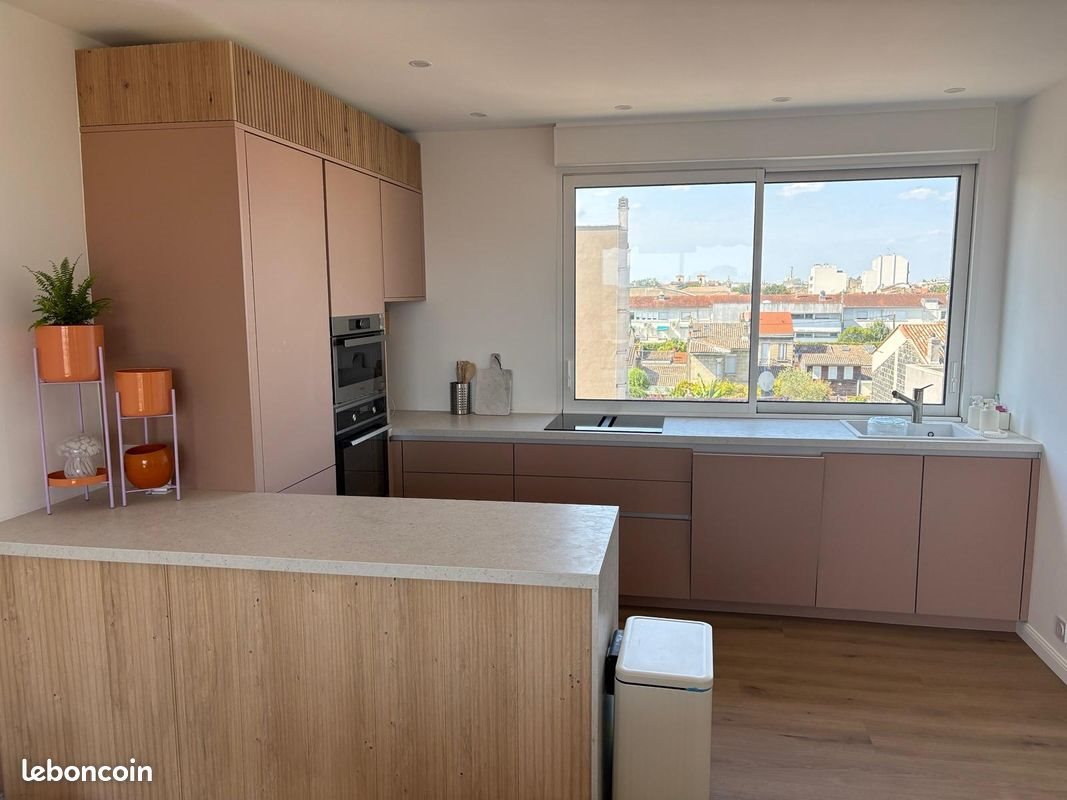 Appartement à louer, 72m², Bordeaux