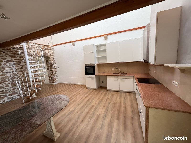 Appartement à louer, 115m², Saint-Amour