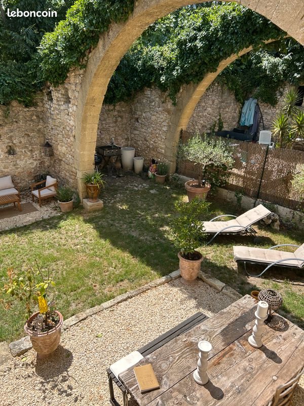 Appartement à louer, 90m², Sommières