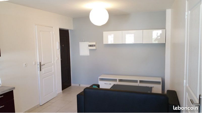 Appartement à louer, 35m², Viry-Châtillon