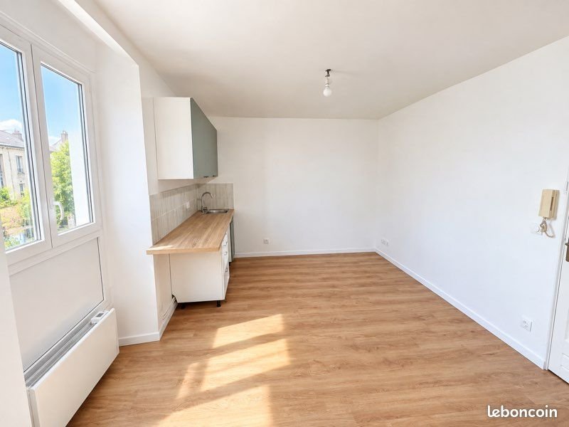 Appartement à louer, 19m², Brie-Comte-Robert