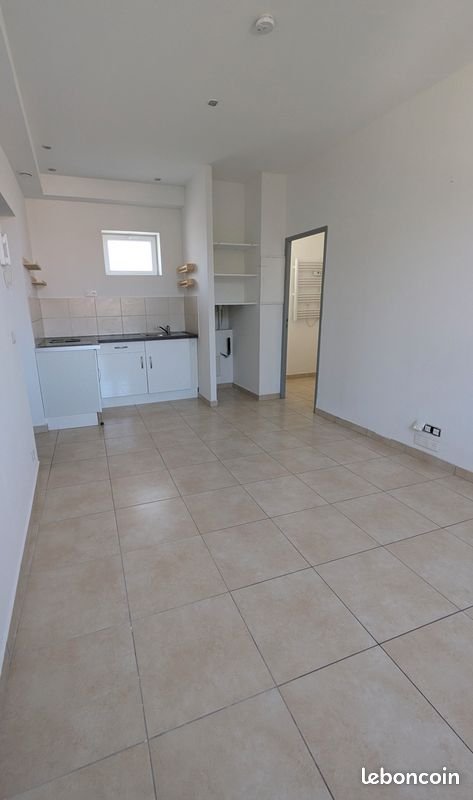Appartement à louer, 30m², Solliès-Toucas