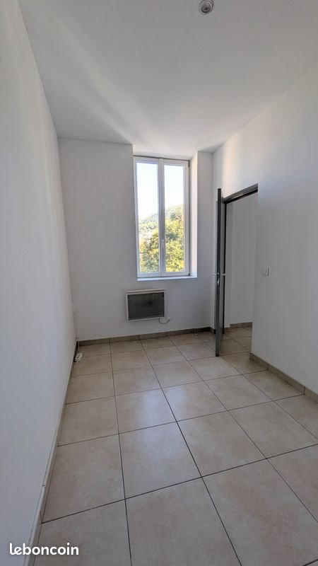 Appartement à louer, 30m², Solliès-Toucas