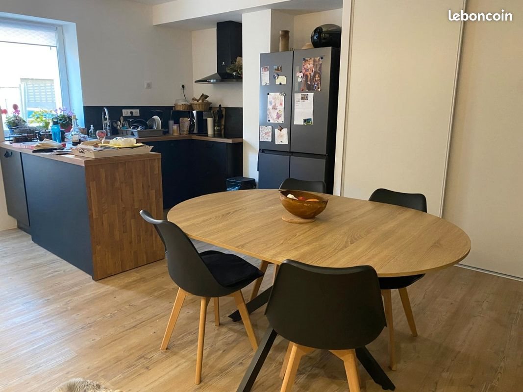 Appartement à louer, 50m², Entrechaux