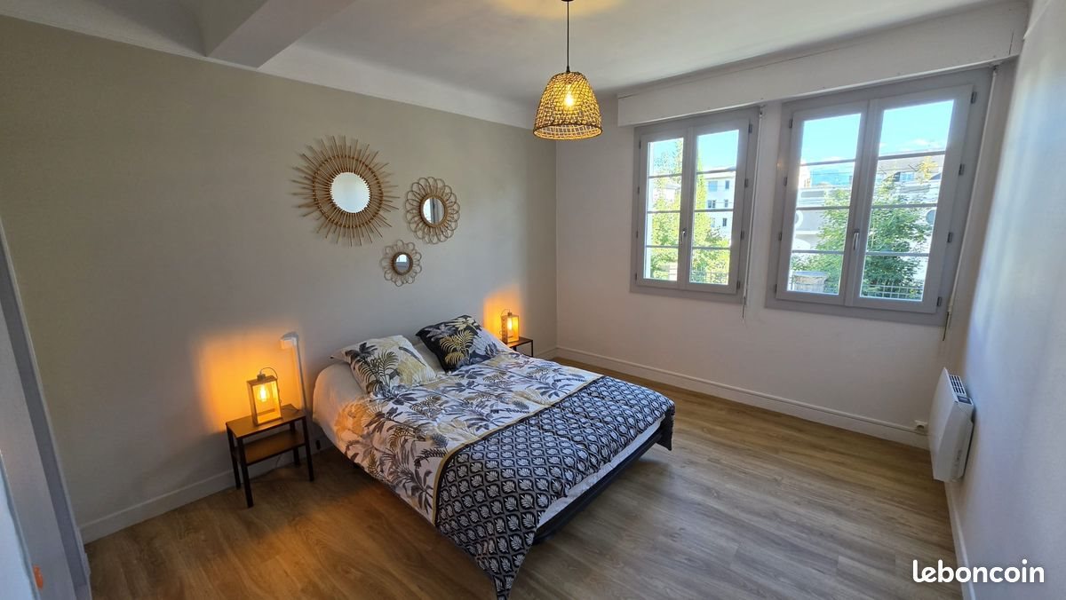 Appartement à louer, 80m², Oloron-Sainte-Marie
