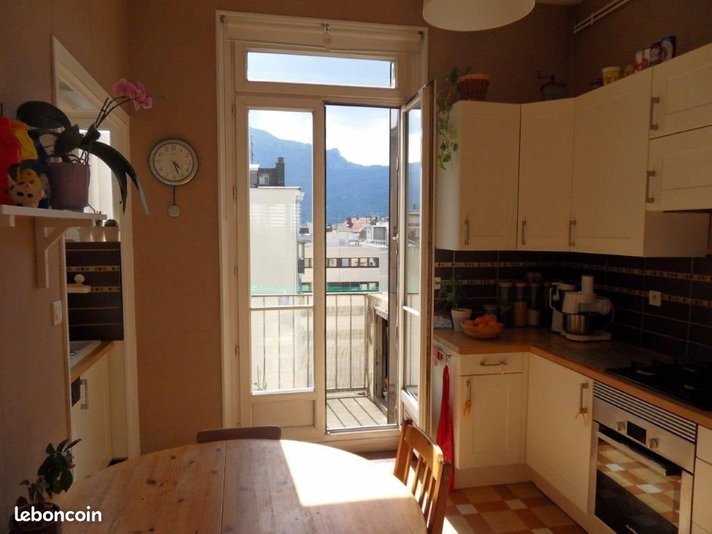 Appartement à louer, 90m², Grenoble