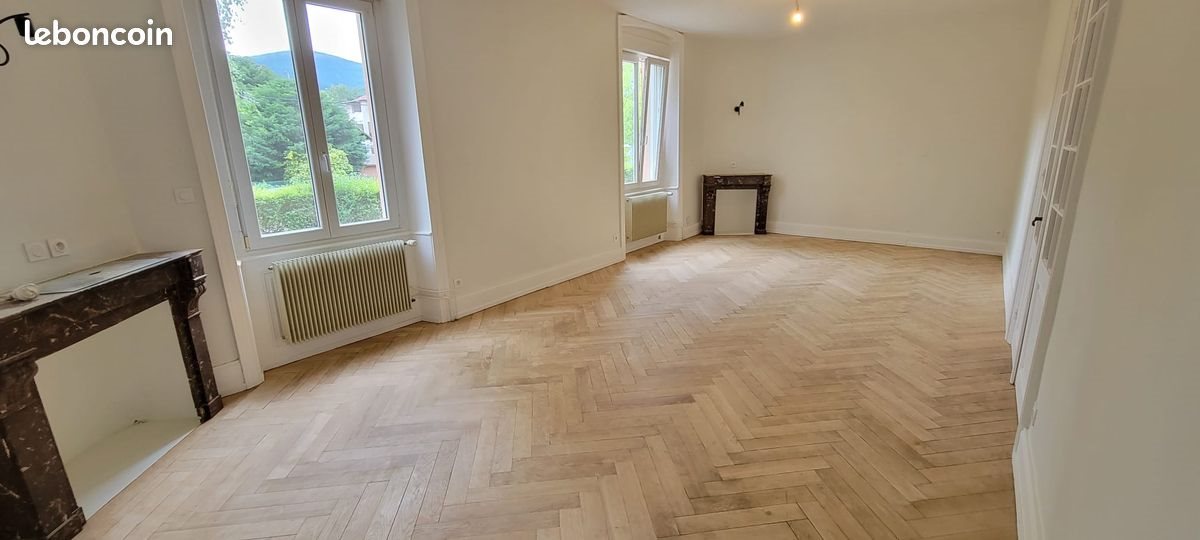 Appartement à louer, 140m², Buhl