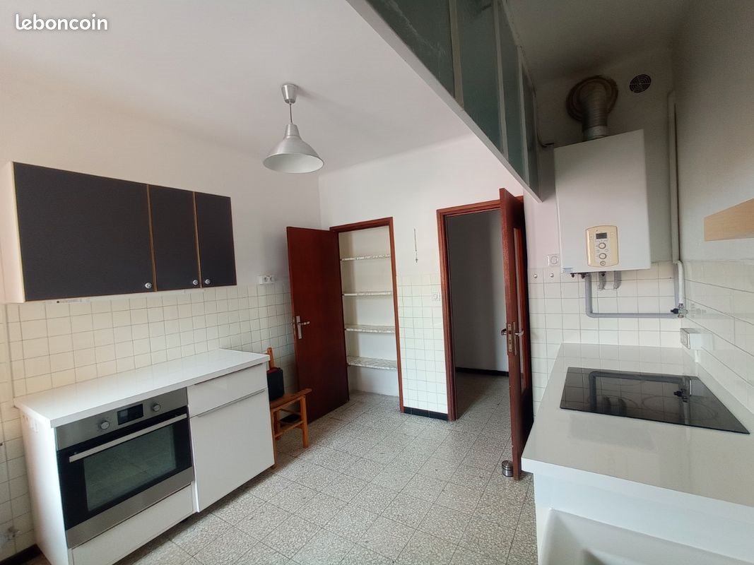 Appartement à louer, 70m², Ajaccio