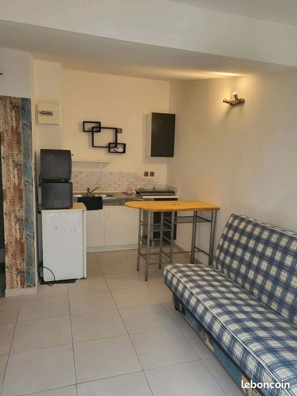 Appartement à louer, 20m², Uchaud