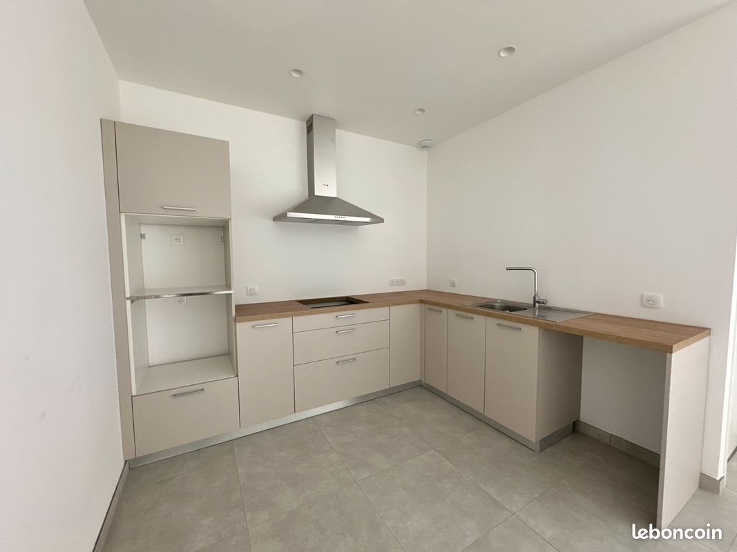 Maison à louer, 90m², Trept