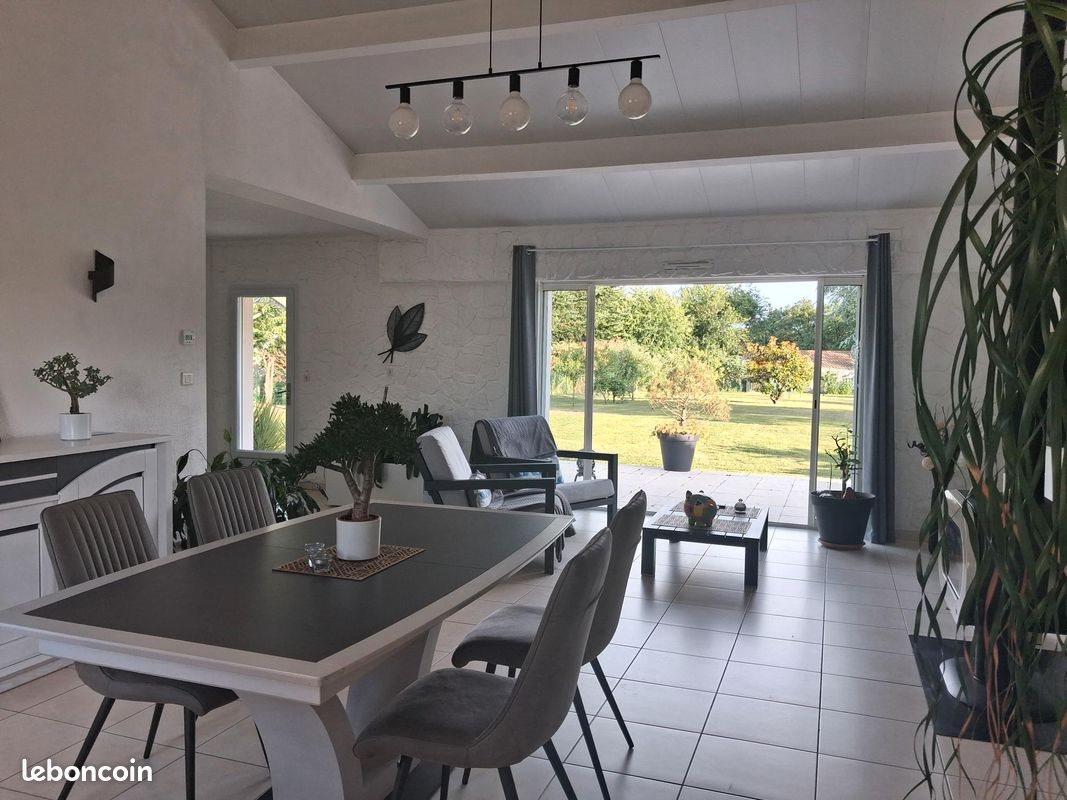 Maison à vendre, 117m², Château-Guibert