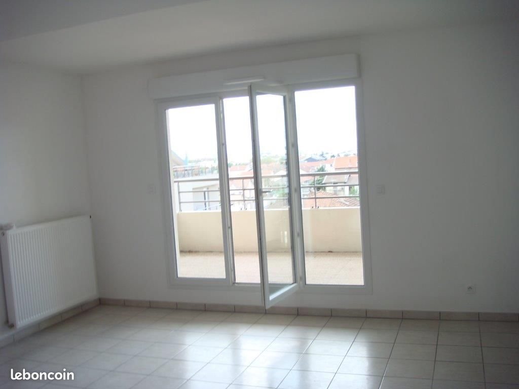 Appartement à louer, 70m², Décines-Charpieu