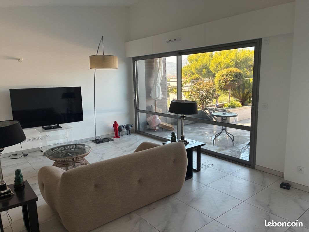 Appartement à louer, 100m², Marseille 8ème