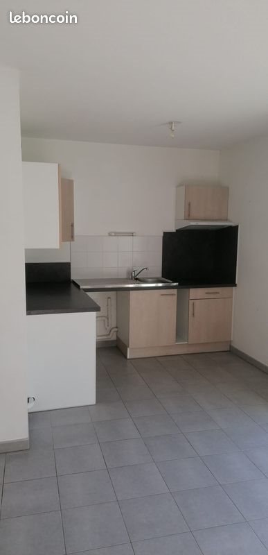 Appartement à louer, 27m², Nîmes