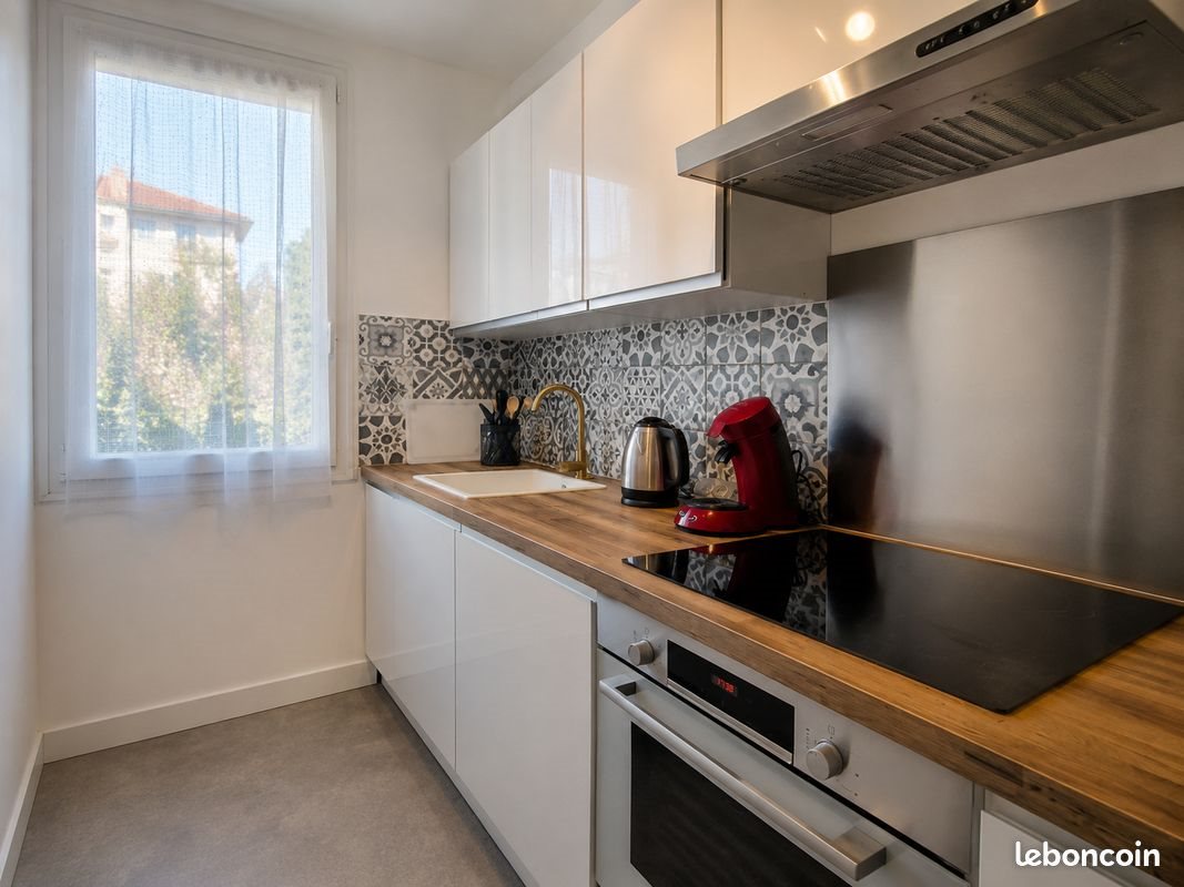 Appartement à louer, 40m², Aubenas