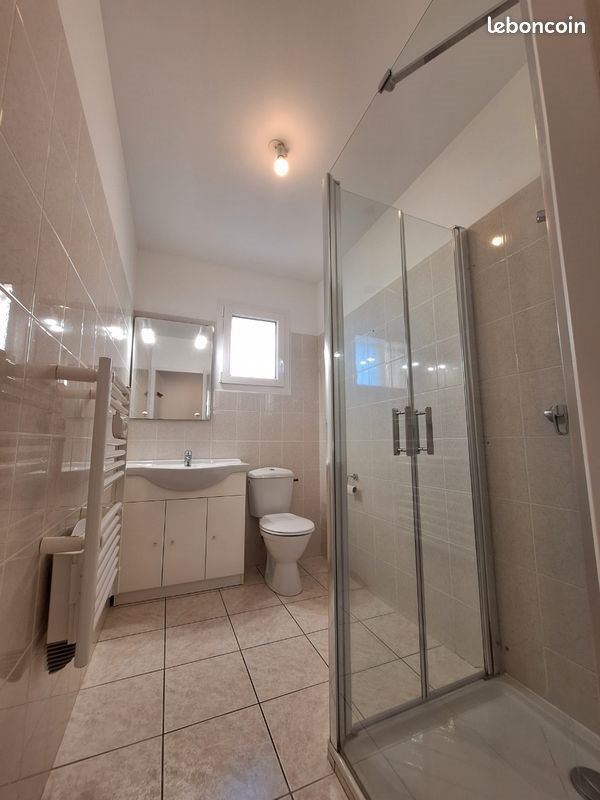 Maison à louer, 73m², Bésayes