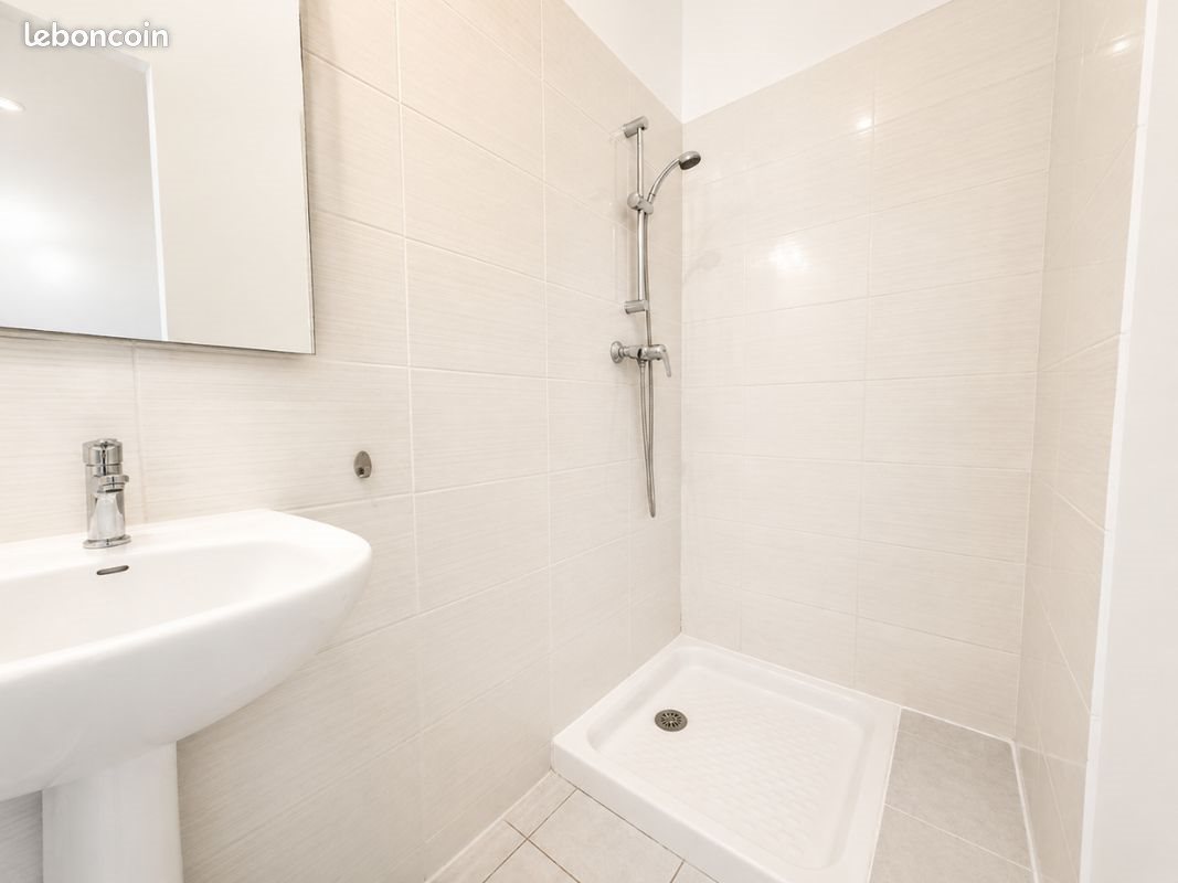 Appartement à louer, 28m², Uchaud