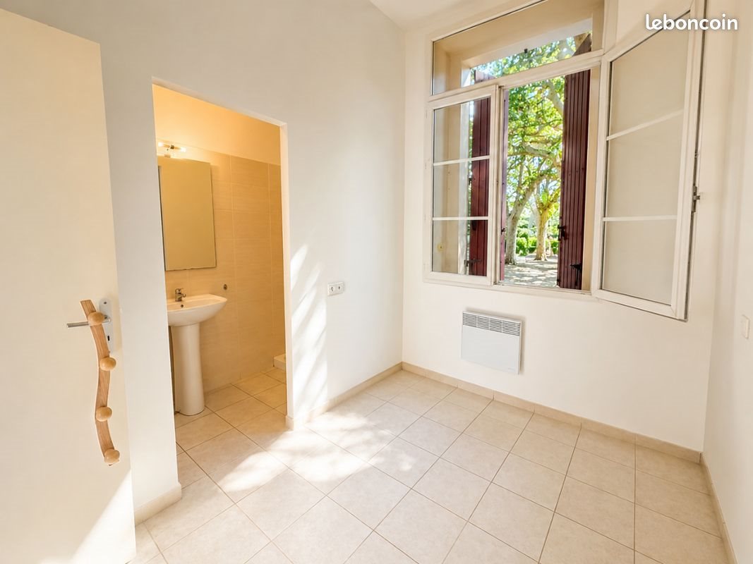 Appartement à louer, 28m², Uchaud