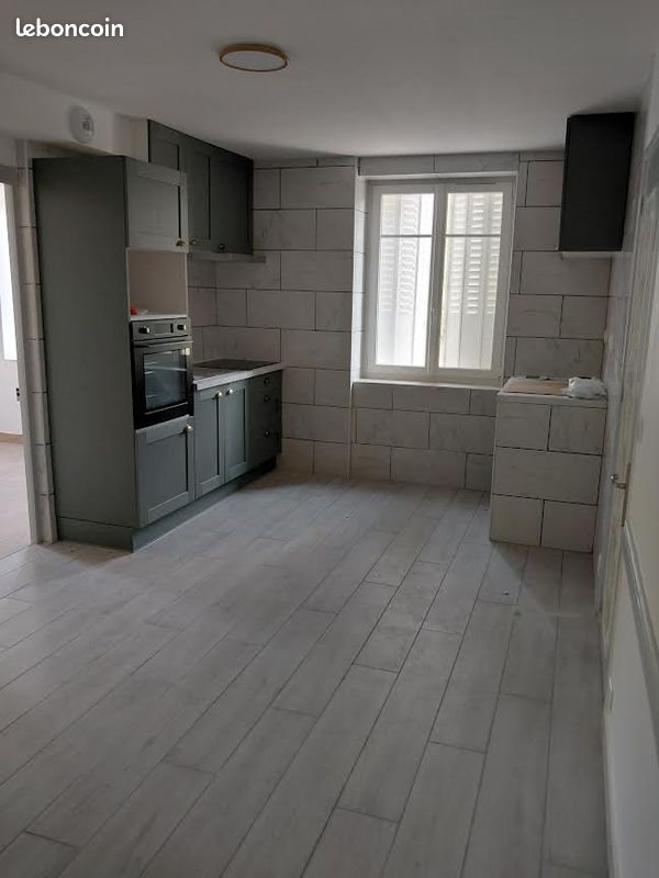 Appartement à louer, 72m², Saint-Hilaire-Peyroux