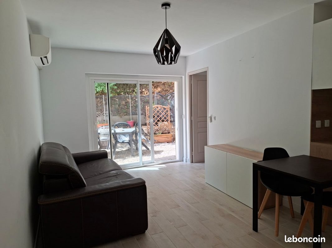 Appartement à louer, 33m², Nîmes