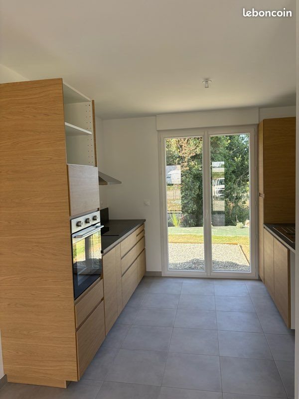 Maison à louer, 78m², Plourivo