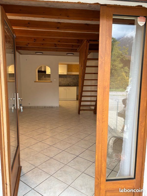 Appartement à louer, 48m², Vougy