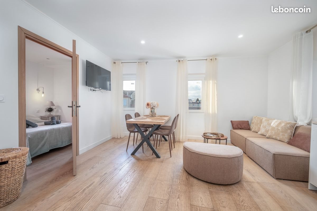 Appartement à louer, 60m², Antibes