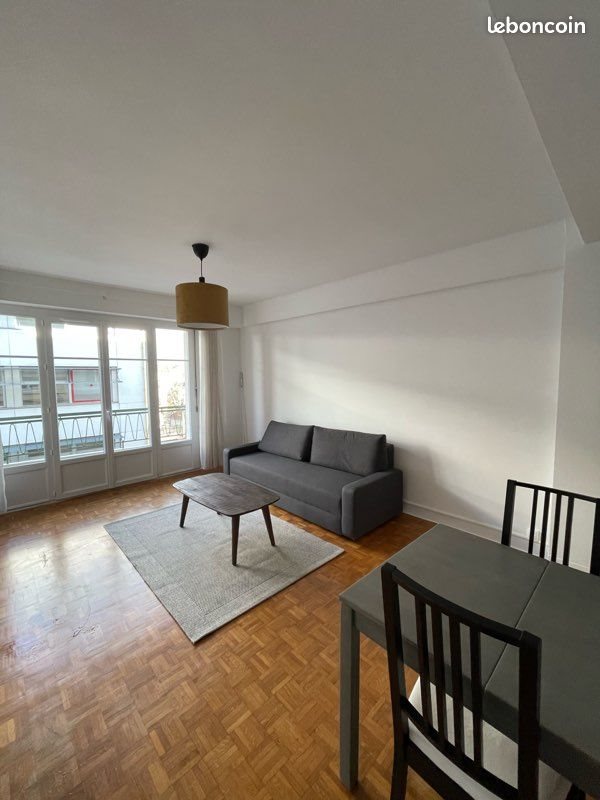 Appartement à louer, 65m², Nîmes