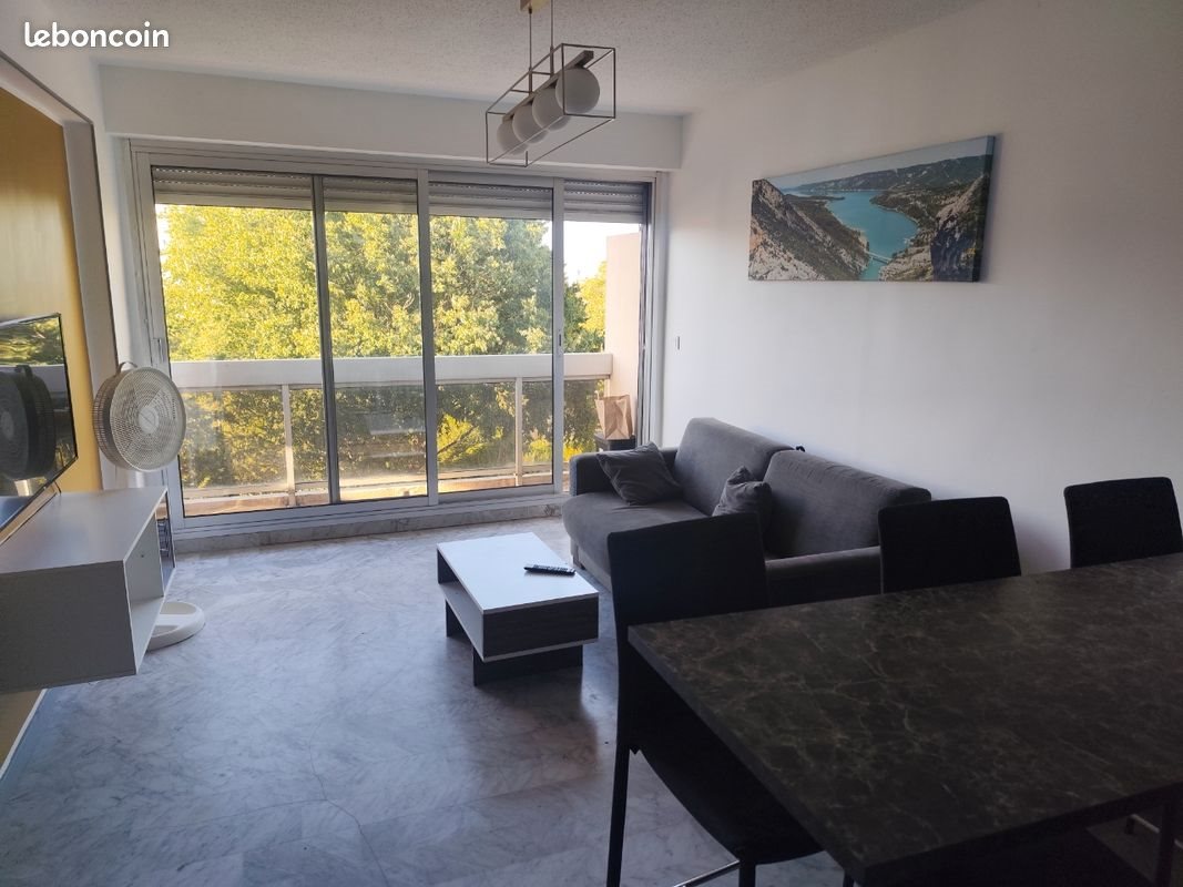 Appartement à louer, 38m², Antibes