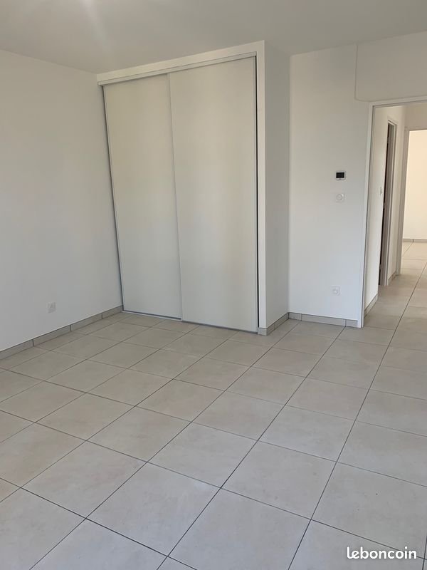 Maison à louer, 93m², Espondeilhan