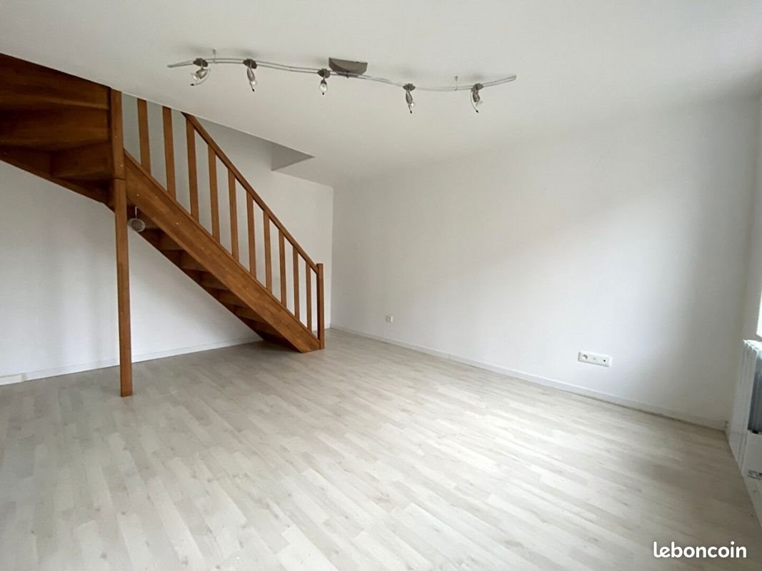 Maison à louer, 80m², Bourth