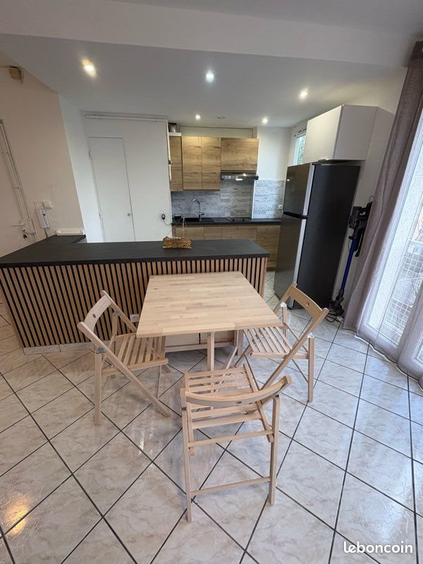 Appartement à louer, 62m², Marseille 8ème