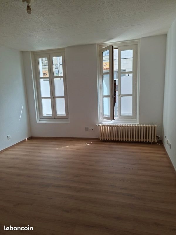 Appartement à louer, 22m², Saintes
