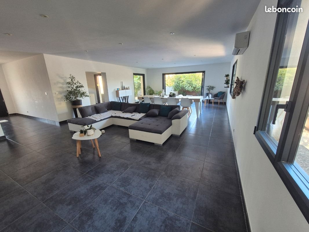 Maison à vendre, 200m², Saint-Siffret