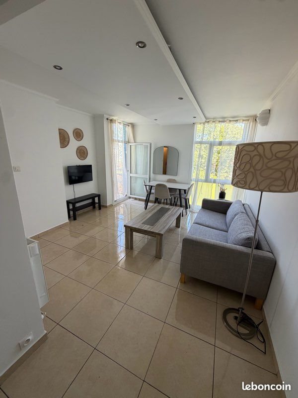 Appartement à louer, 55m², Lyon 8ème