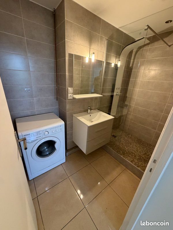 Appartement à louer, 55m², Lyon 8ème