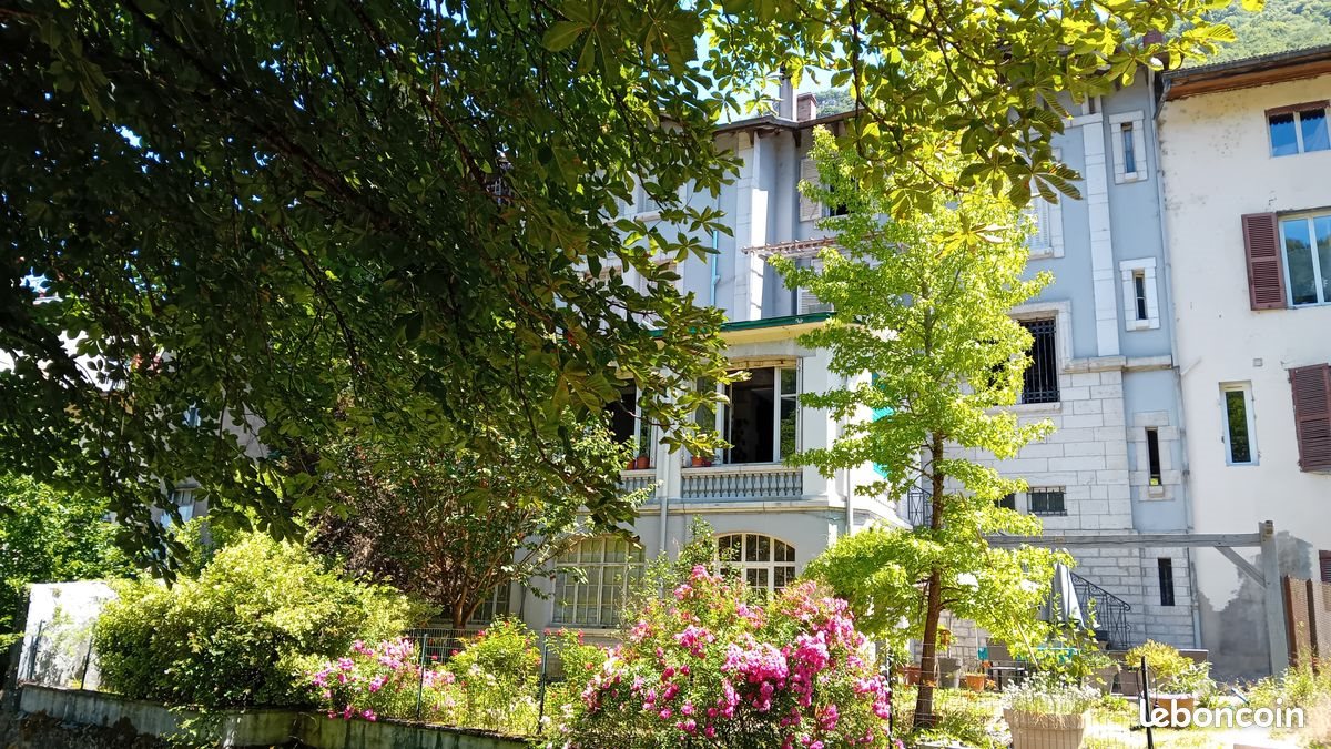 Maison à vendre, 380m², Tenay