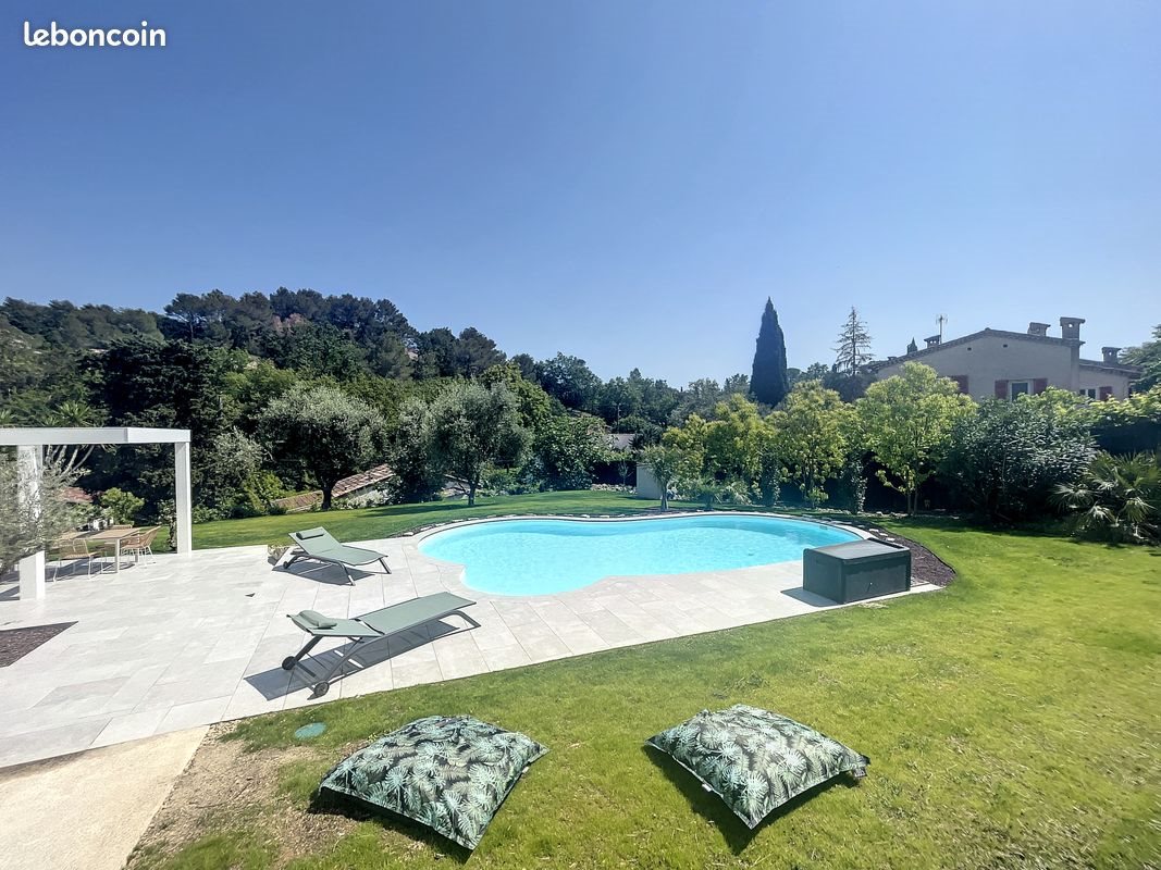 Maison à louer, 165m², Le Rouret