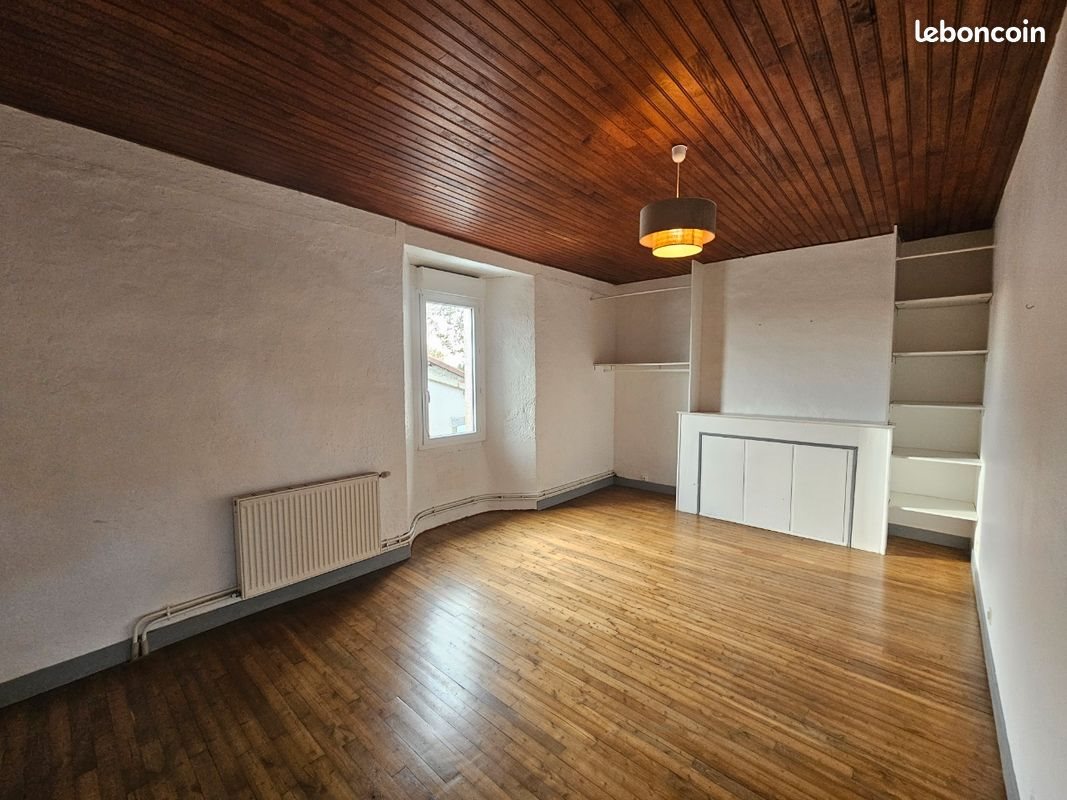 Maison à louer, 95m², Augignac