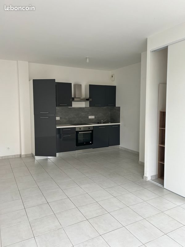 Appartement à louer, 82m², Candé
