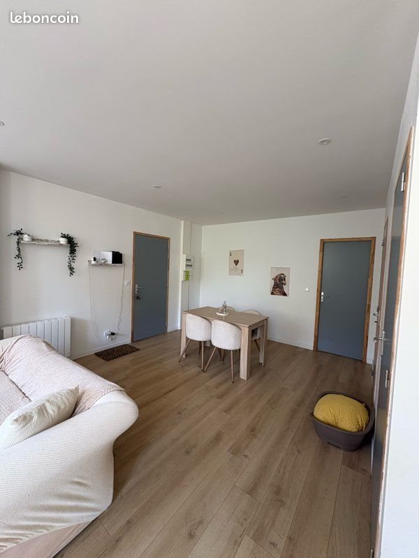 Appartement à louer, 45m², Falaise